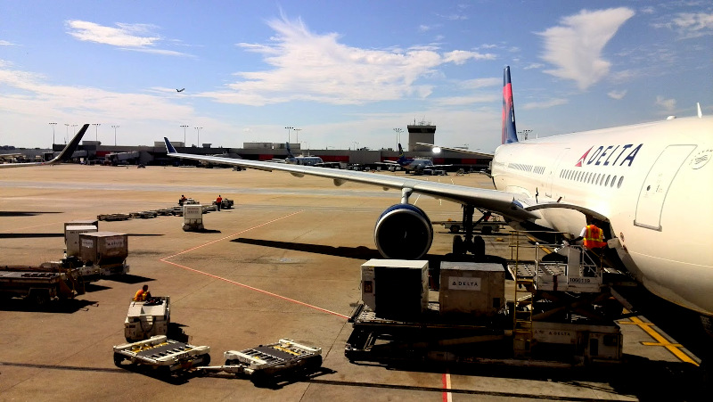 Stopover in Atlanta airport (Georgia, United States).